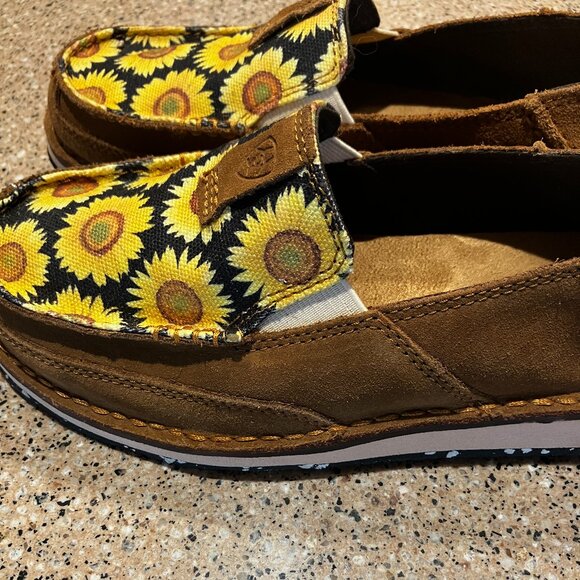 UGG Shoes - Ariat  Ladies Leather Sunflower Flats ! 9 B
